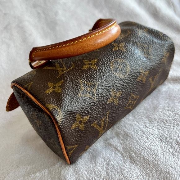 SOLD 🥂 Louis Vuitton Nano Speedy HL - Picture 4 of 10